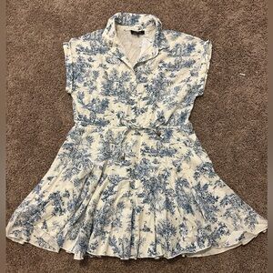 Aakaa Blue and White Patterned Dress
